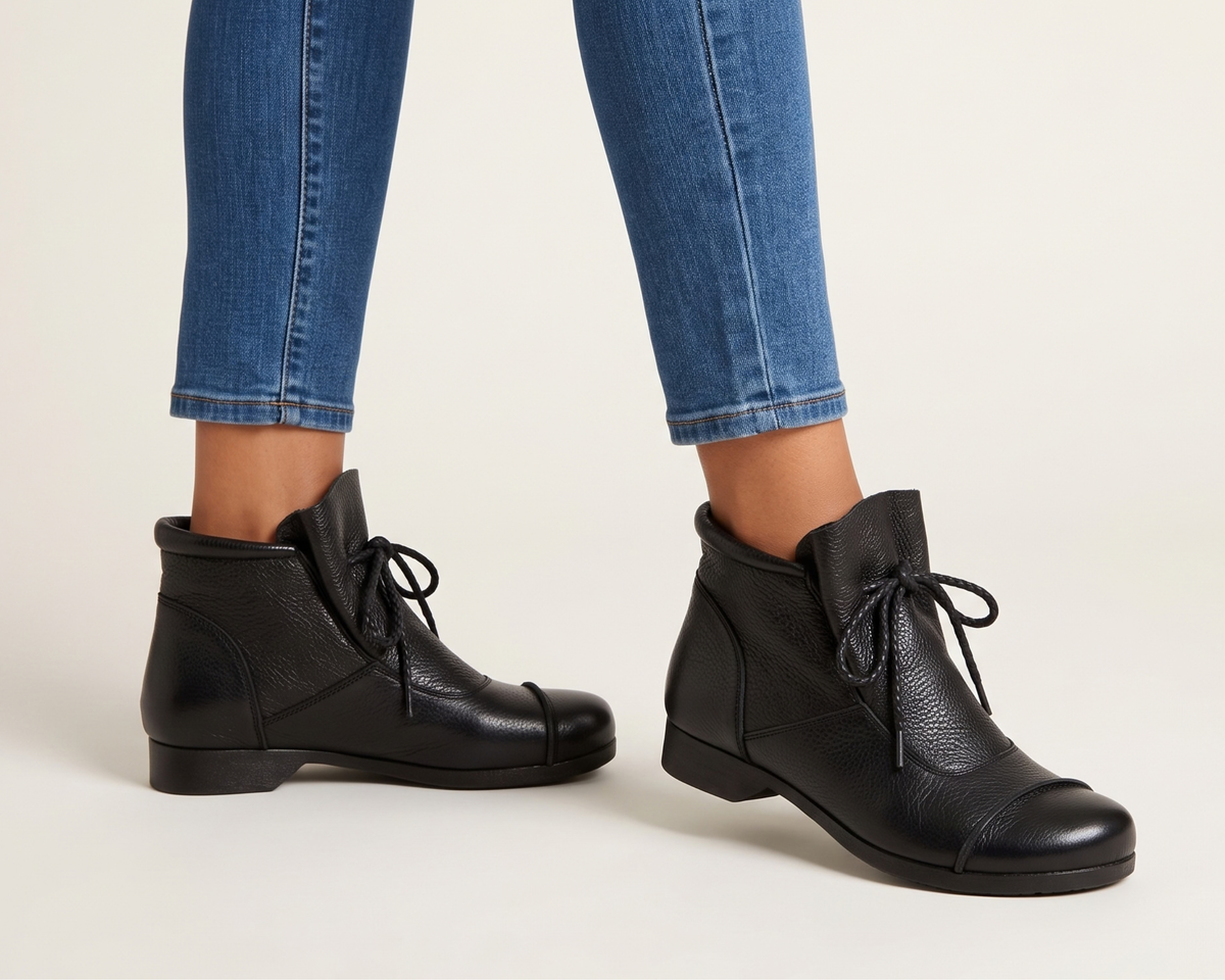 Genuine Leather Women’s Boots, Retro Lace Up Mid-Calf Boots, Soft Comfortable Casual Boots, Round Toe Autumn Winter Footwear