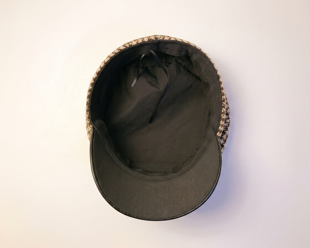 Vintage Houndstooth Newsboy Cap, Gold Chain Detail, Adjustable Baker Boy Hat